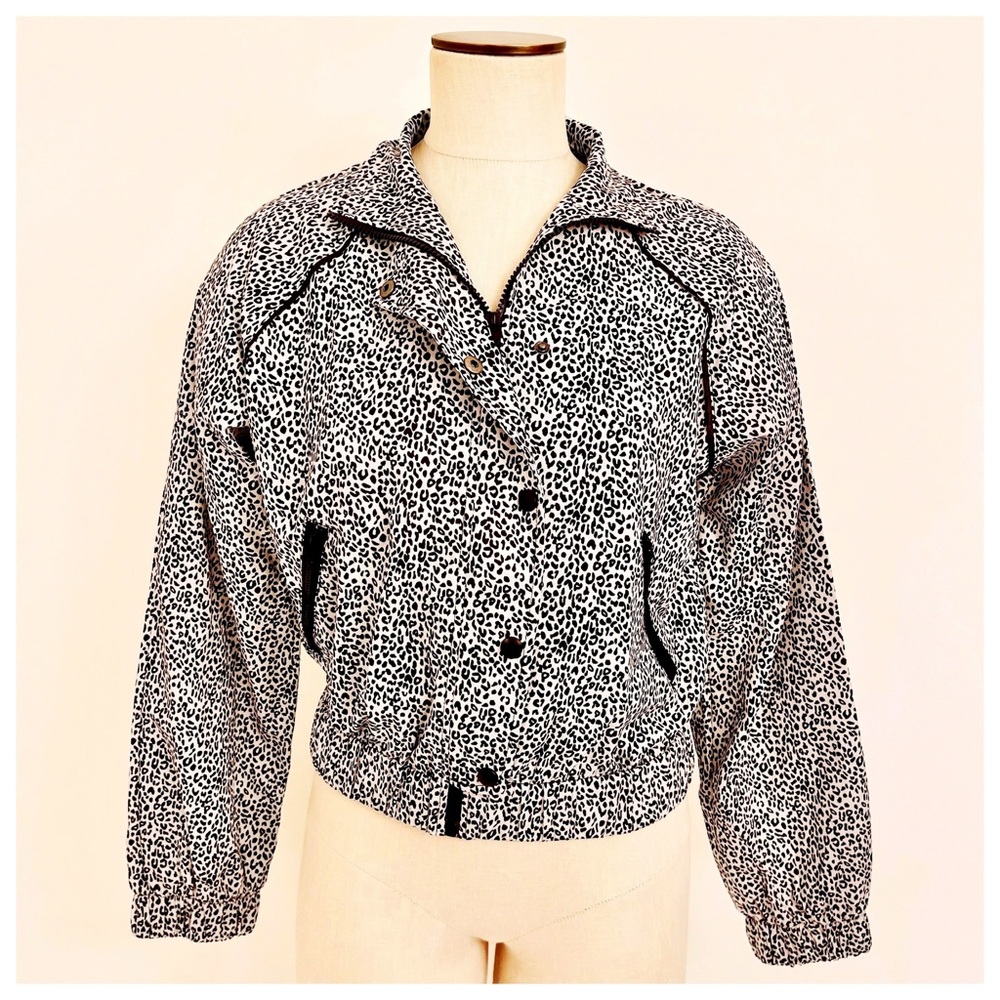 All Fenix Anthropologie White Leopard Crop Bomber Jacket Size Small